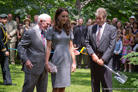 Kate holding her Hobbs London clutch bag during the visit to Canada