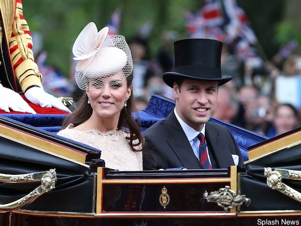 Kate accompanies the Queen & Royal Family for special jubilee service at St. Paul’s Cathedral