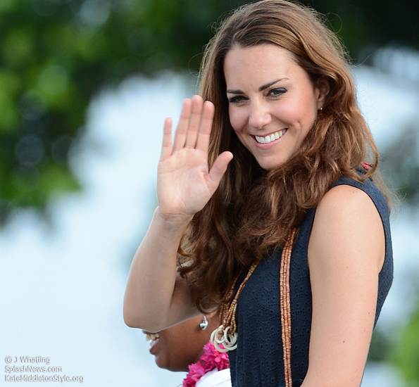 kate shell necklace