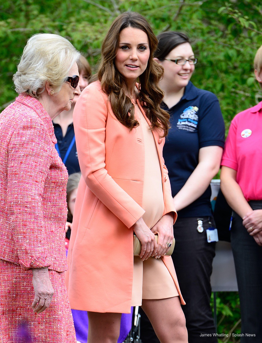 Kate Middleton wearing peach Tara Jarmon coat for her visit to Naomi House Hospice