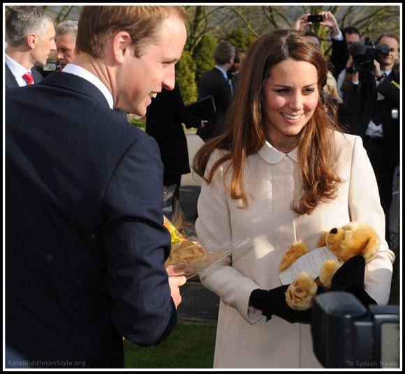 Kate visits Child Bereavement UK charity wearing Topshop dress & Goat coat