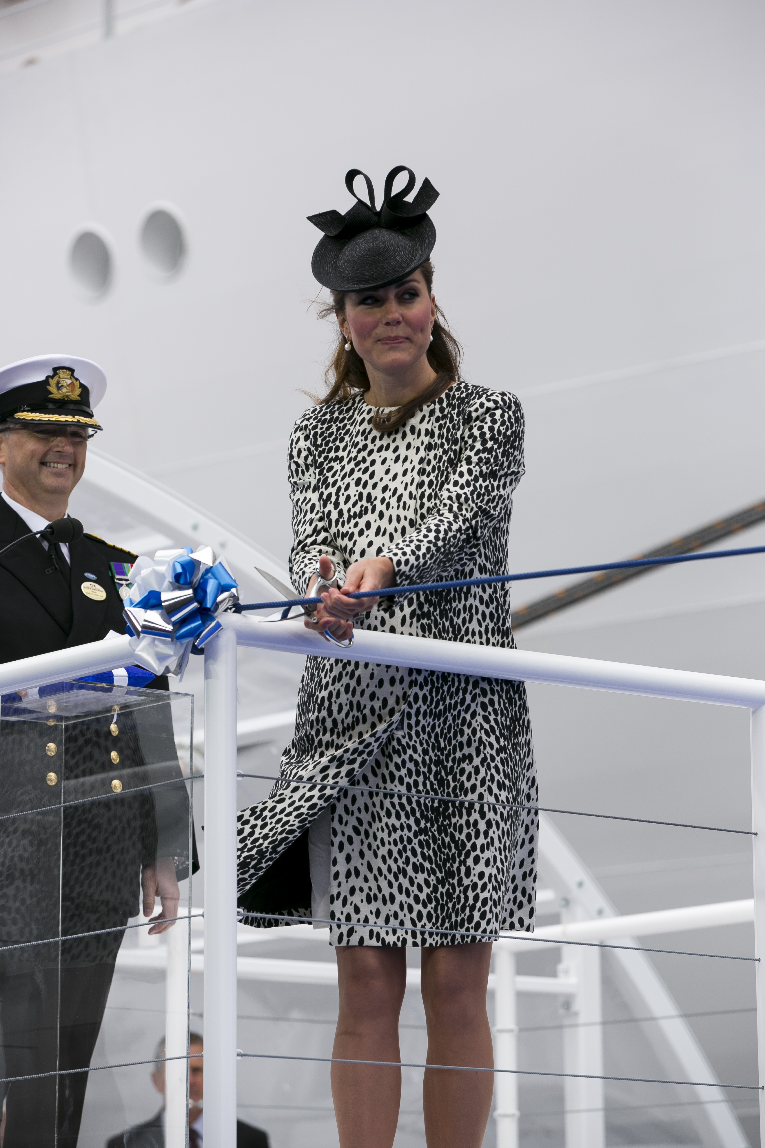 Smashing Kate Middleton christens Royal Princess cruise ship - Los