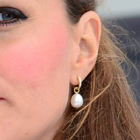 A close-up picture of the pearl earring on the Princess