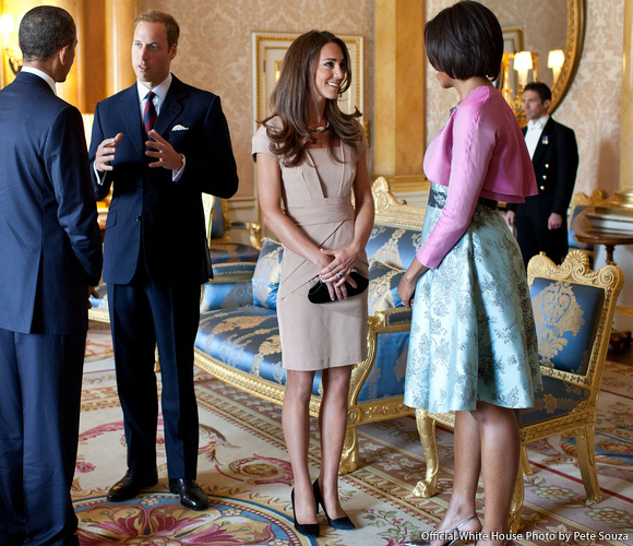 Duchess of Cambridge (Kate Middleton) carries the Anya Hindmarch Maud clutch bag while meeting the Obamas in London