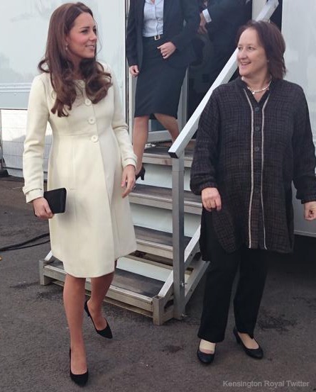 Duchess Kate tours the Downton Abbey set