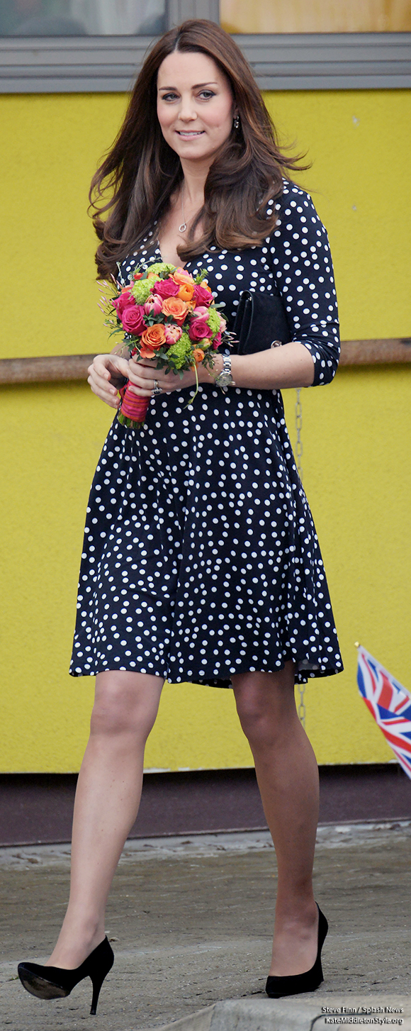 Duchess wears Ralph Lauren houndstooth dress for Anna Freud centre visit