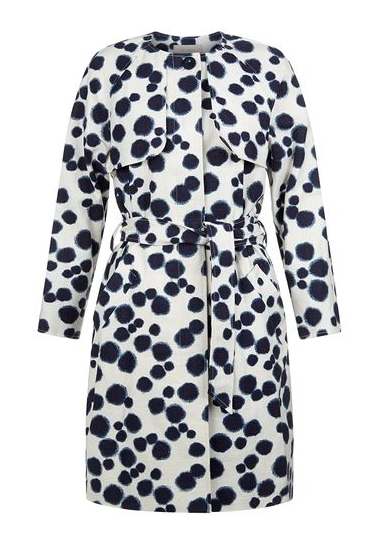 Kate recycles spotty Hobbs Dalmatian coat for Margate visit