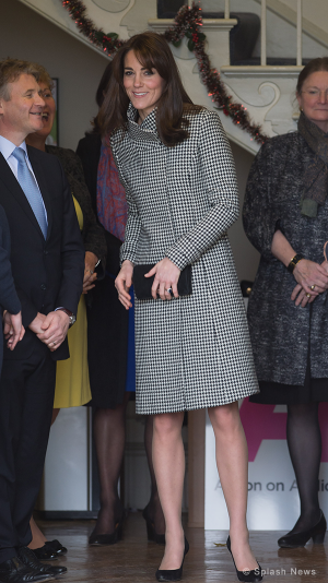Kate snapped out shopping in London