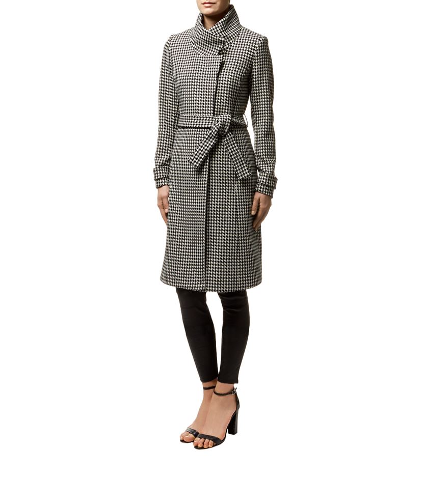 Reiss Rubik Houndstooth Coat on the model