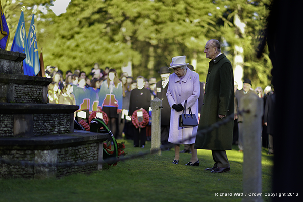 Queen-Wreathes-Gallipoli