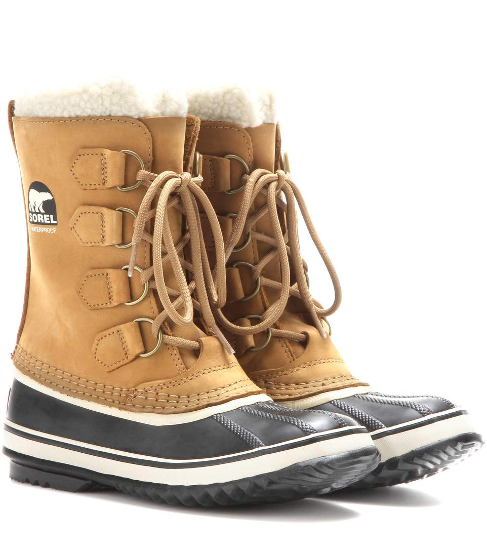Sorel Snow and Ski Boots in Tan and Black, as worn by Kate Middleton