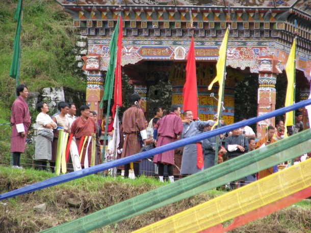 Archery_Tournament,_Lhuentse,_Bhutan