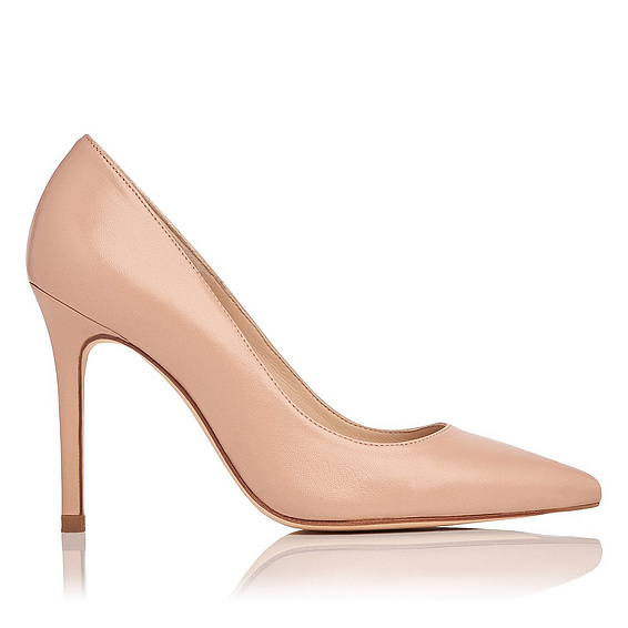 nude colour pumps