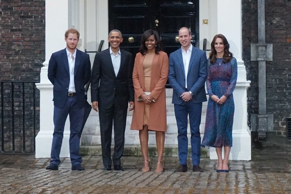 Kate Middleton wears a purple L.K. Bennett dress to meet the Obamas