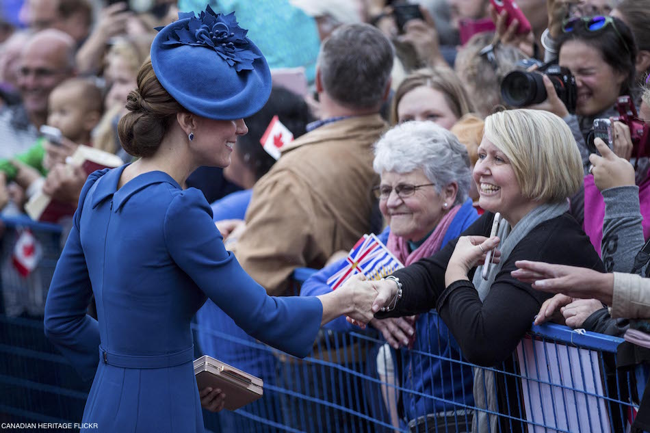 The collar on Kate's blue dress in Canada