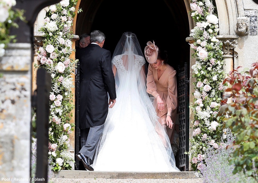 Kate helping pippa with her dress