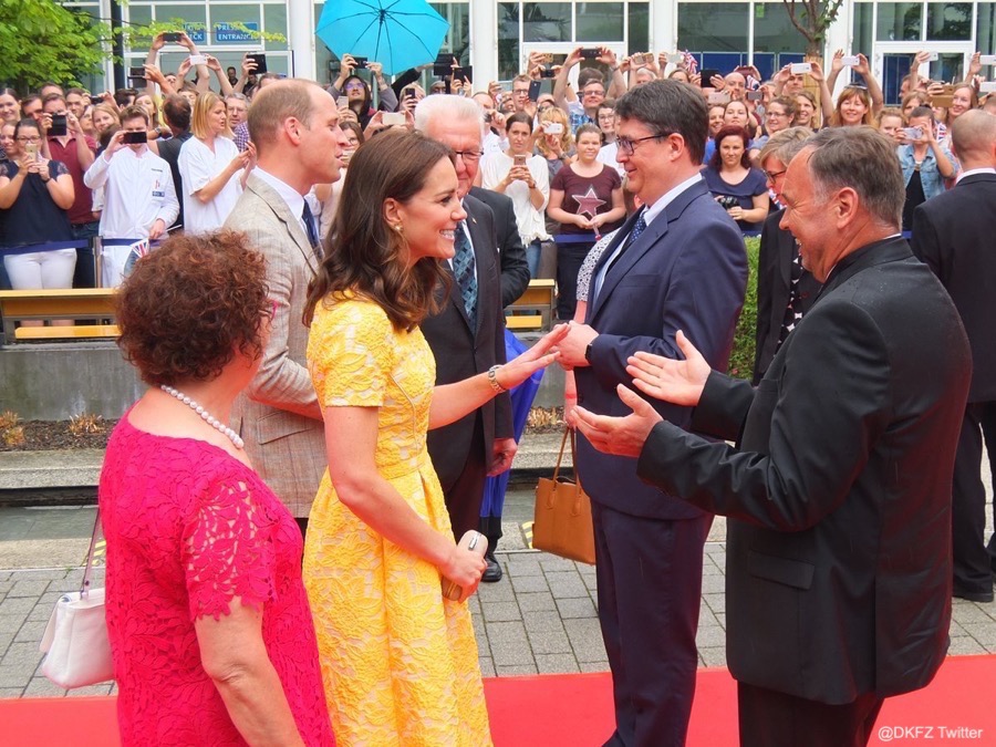 Kate wears cheery yellow dress in Heidelberg, Germany