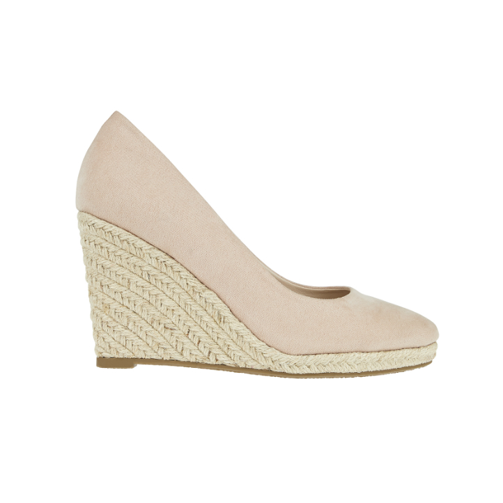 Monsoon have re-released Kate's wedges in a similar nude colour for spring/summer 2018.