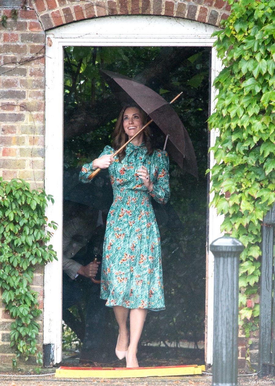 Kate Middleton Wears Patterned Pants from the Gap to Meet a “Baby