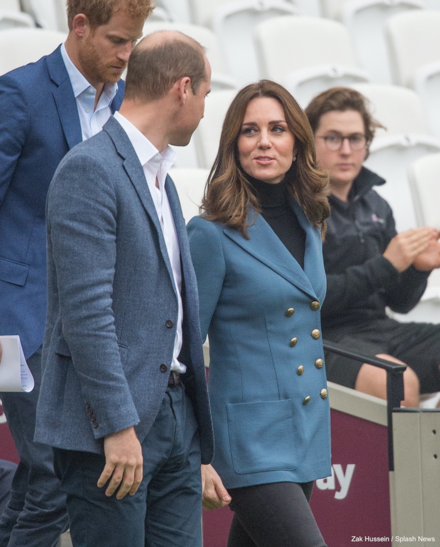 Kate Middleton wearing her blue coat in London today