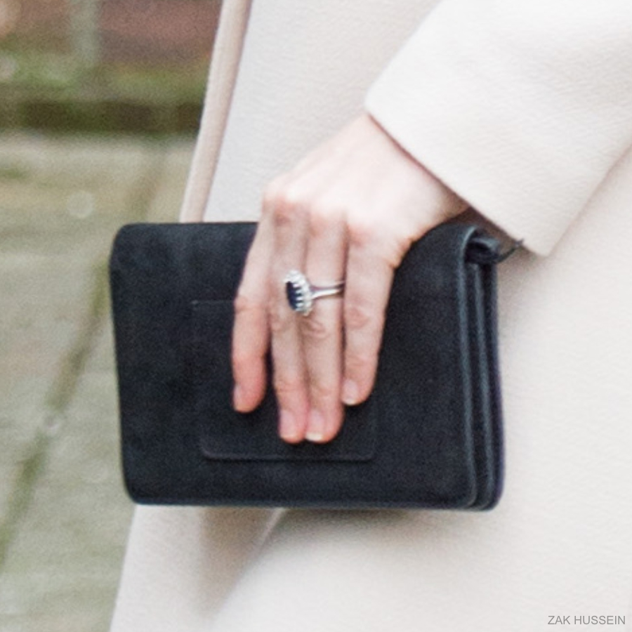 Kate Middleton carrying her Mulberry Bayswater bag