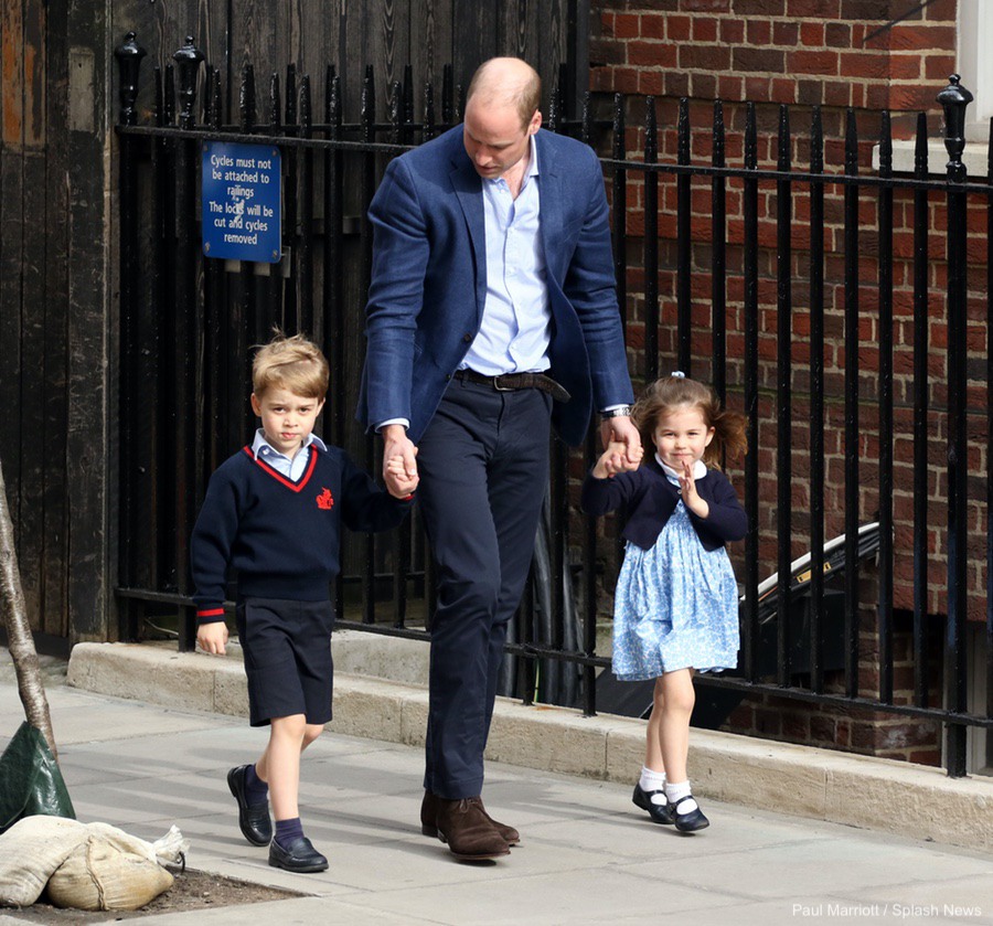 Princess Charlotte and Prince George visiting the Lindo wing