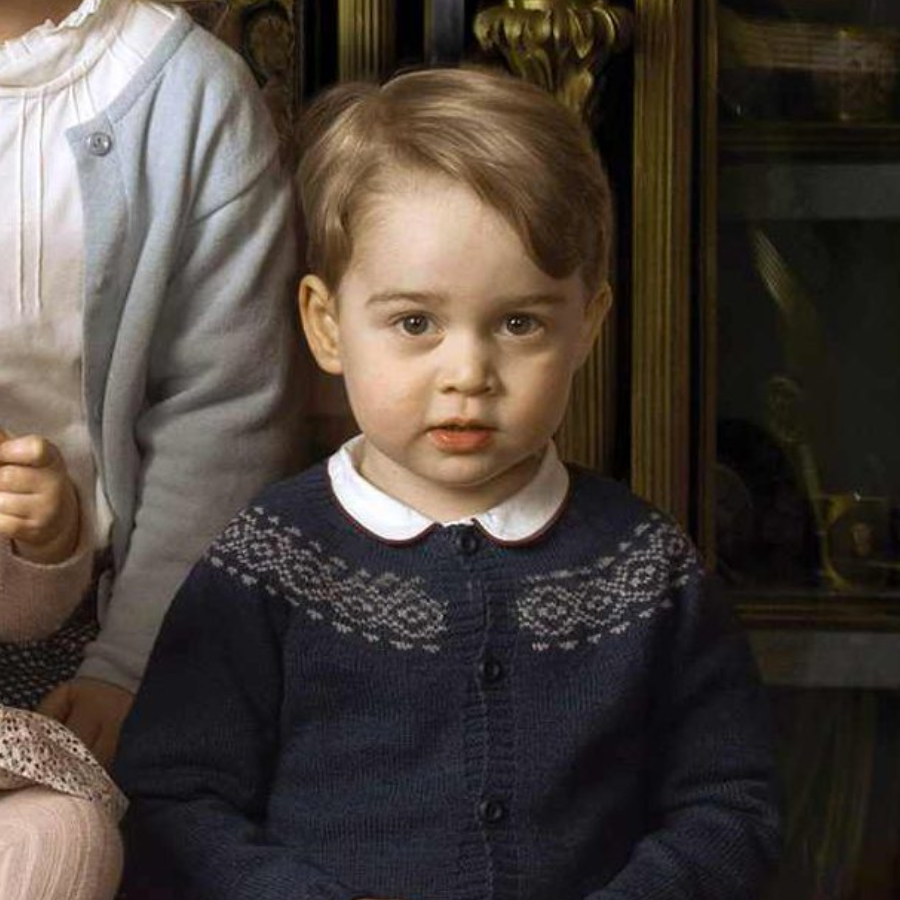 New Photos of Prince Louis & Princess Charlotte taken by Kate Middleton