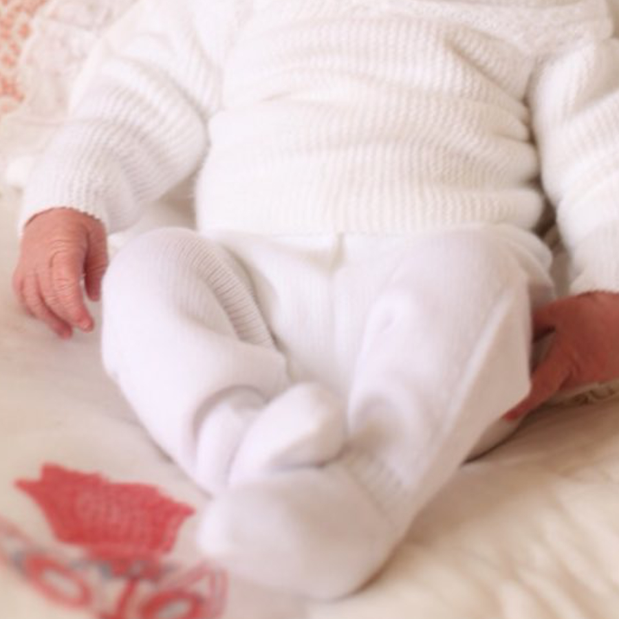 Prince Louis wearing knit leggings