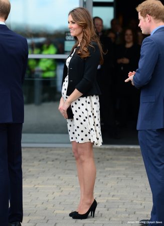 Kate Middleton in affordable dress for Harry Potter Tour at Warner Bros ...