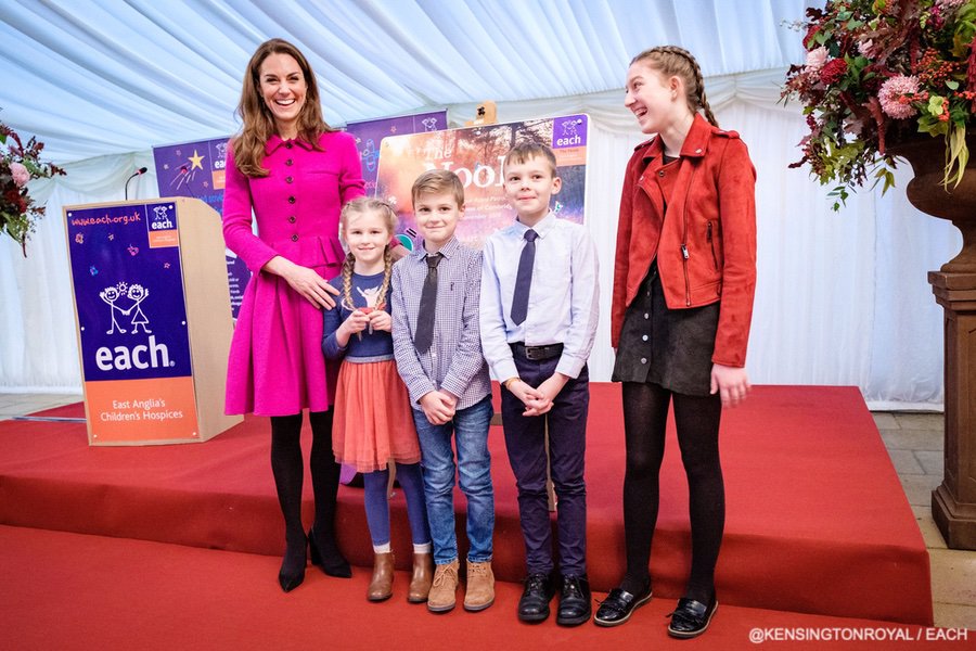 Kate opens The Nook Children’s Hospice in purple Oscar de la Renta suit