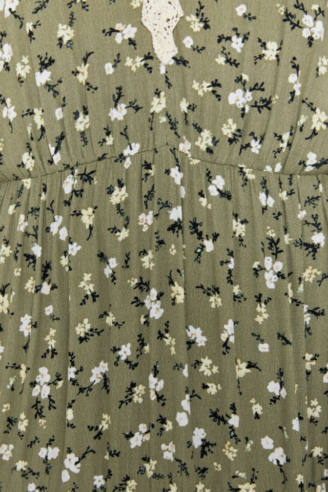 Kate Middleton wearing the khaki green floral dress from Zara's Join ...