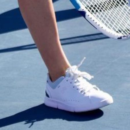 Tennis Fan Kate in sporty attire to celebrate British US Open Champions