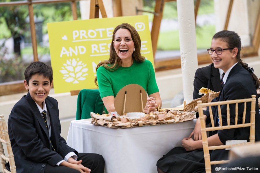 Kate in green for Kew Gardens visit