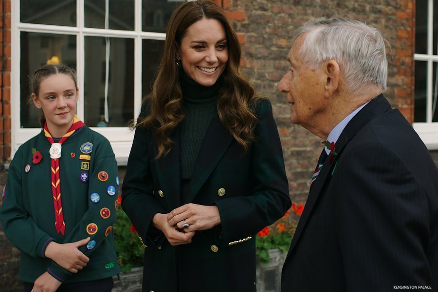 Kate speaks with 10-year-old cub scout and 98-year-old veteran about Remembrance