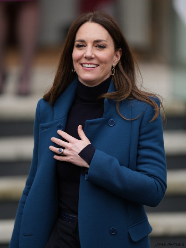 Kate Middleton's Accessorize Mini Hammered Doorknocker Hoop Earrings in ...