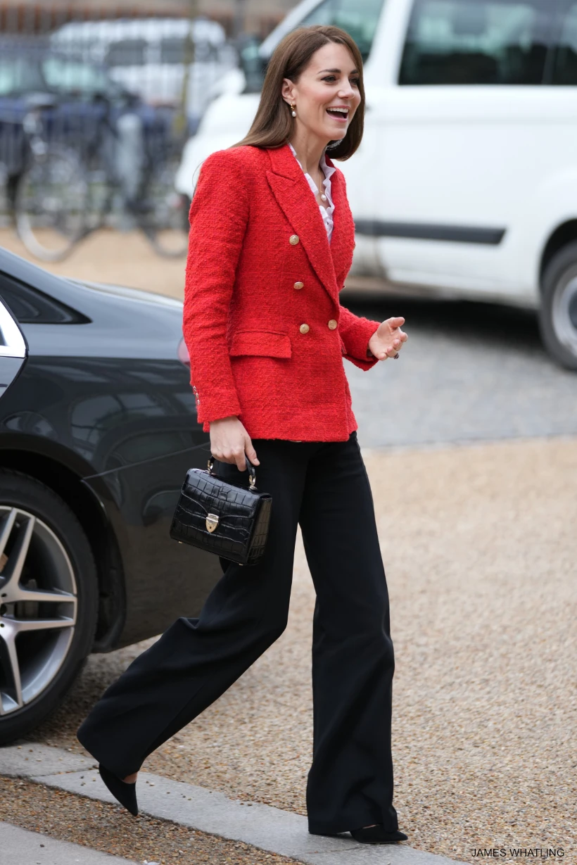 Blåt mærke farvestof Lys Kate Middleton's Red Blazer in Copenhagen, Denmark is from Zara