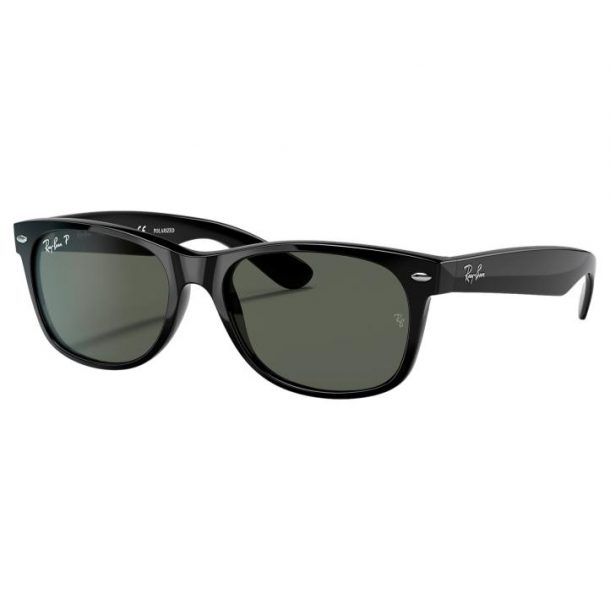 Kate Middleton's Ray-Ban New Wayfarer Sunglasses in Black/Green