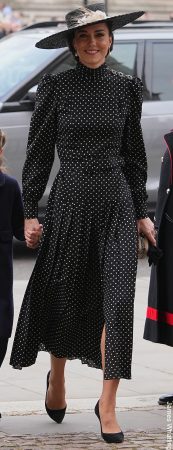 Kate Middleton's Gianvito Rossi 'Gianvito 105' pumps in black suede