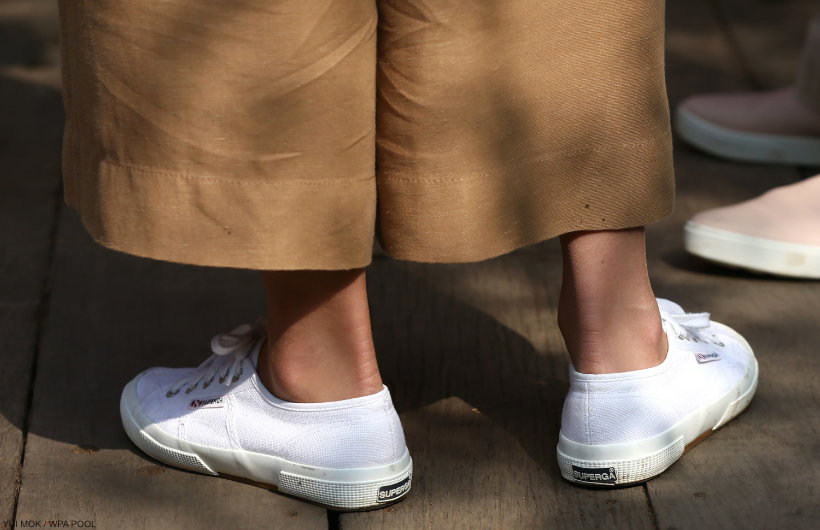 Arving Krigsfanger sø Kate Middleton's Superga Sneakers: White Canvas Cotu Classic 2750