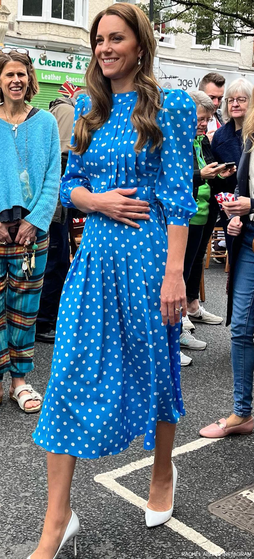 Kate Middleton in blue polka dot dress ...