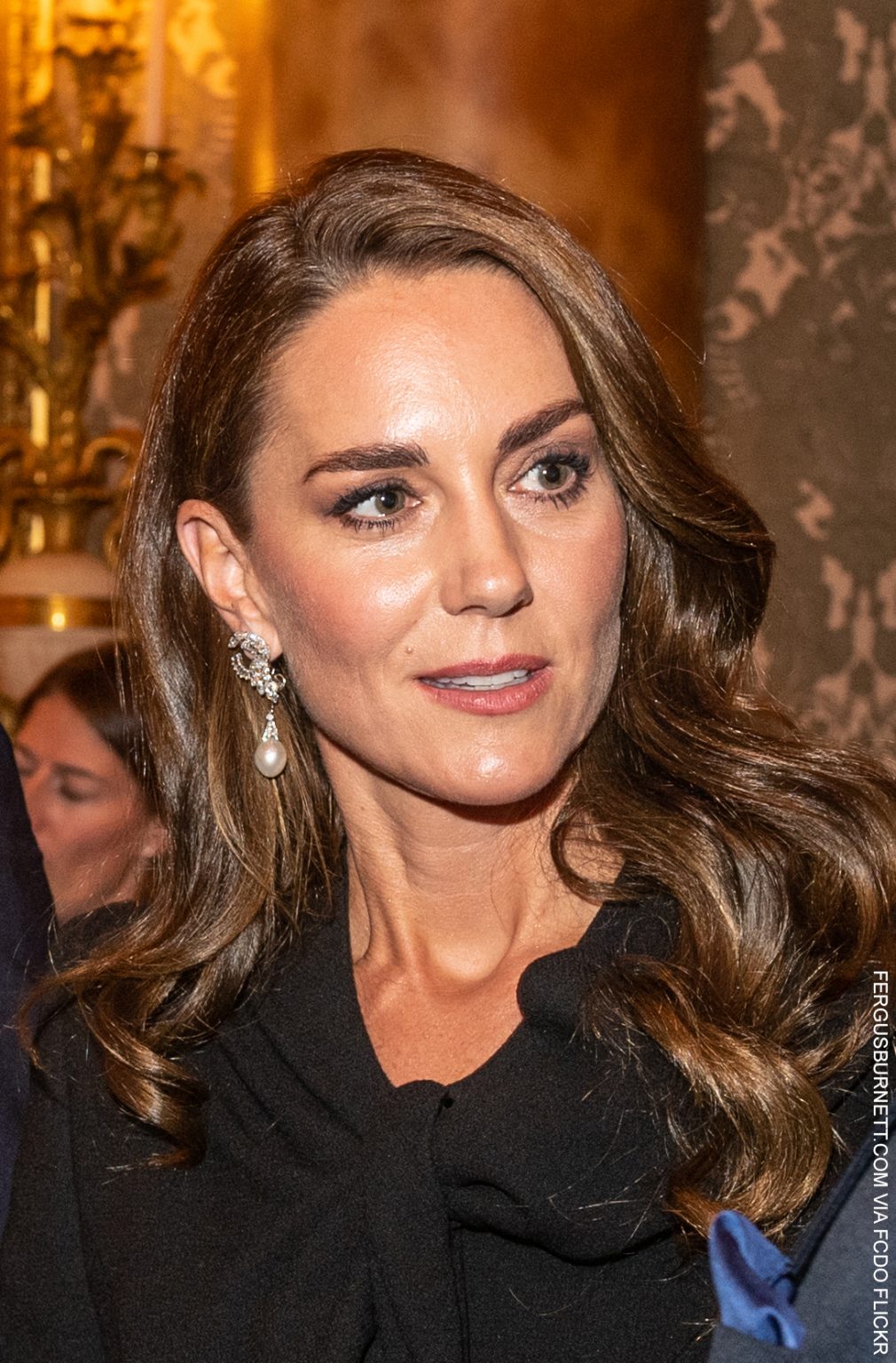 Kate Middleton Wears Diana's Diamond & Pearl Earrings & Bracelet To ...
