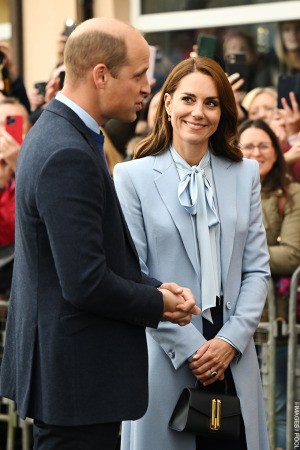 Demellier Nano Montreal Bag Carried By Kate Middleton in Toffee Smooth