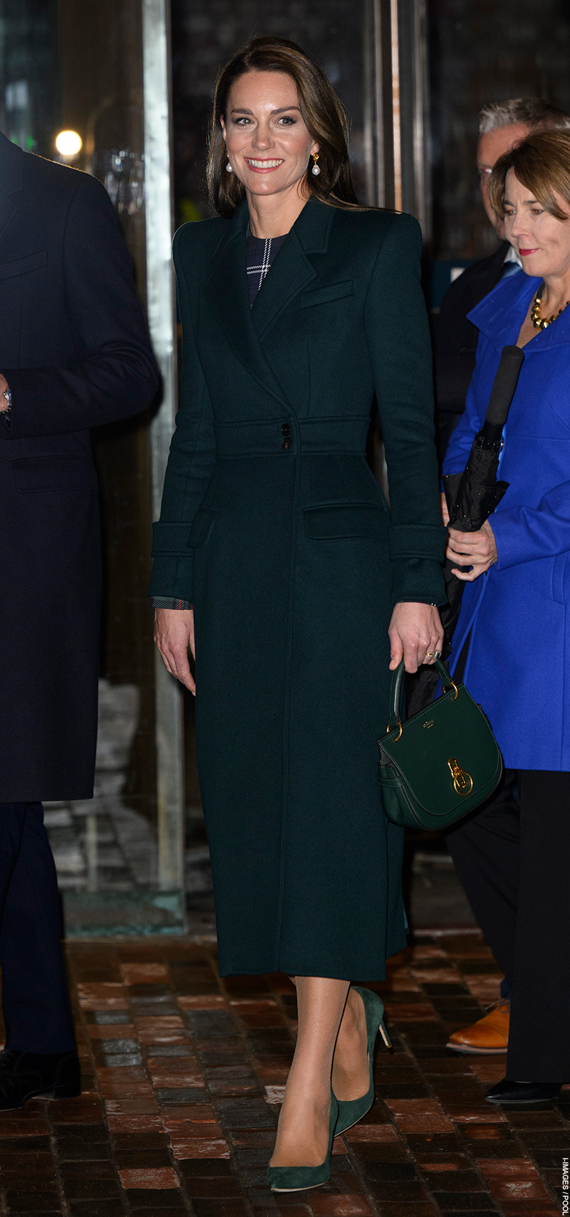 Kate Middleton carrying the Mulberry Darley ruby red croc