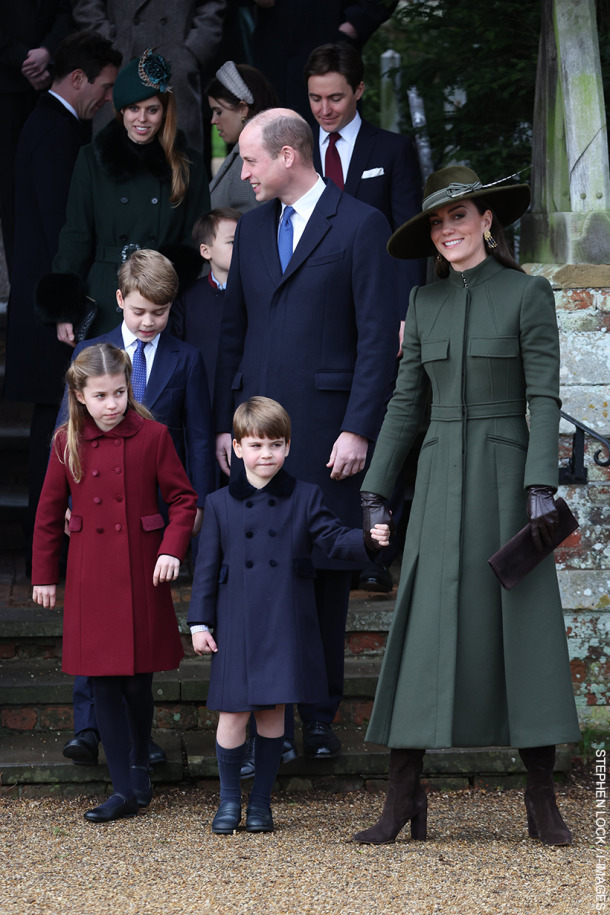 Kate Middleton's Christmas Outfit For Sandingham Church & Walk