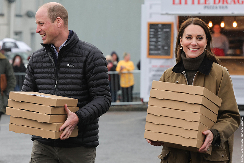William and Kate buy pizza for the volunteers 