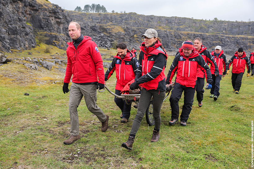 Mountain rescue clearance jacket