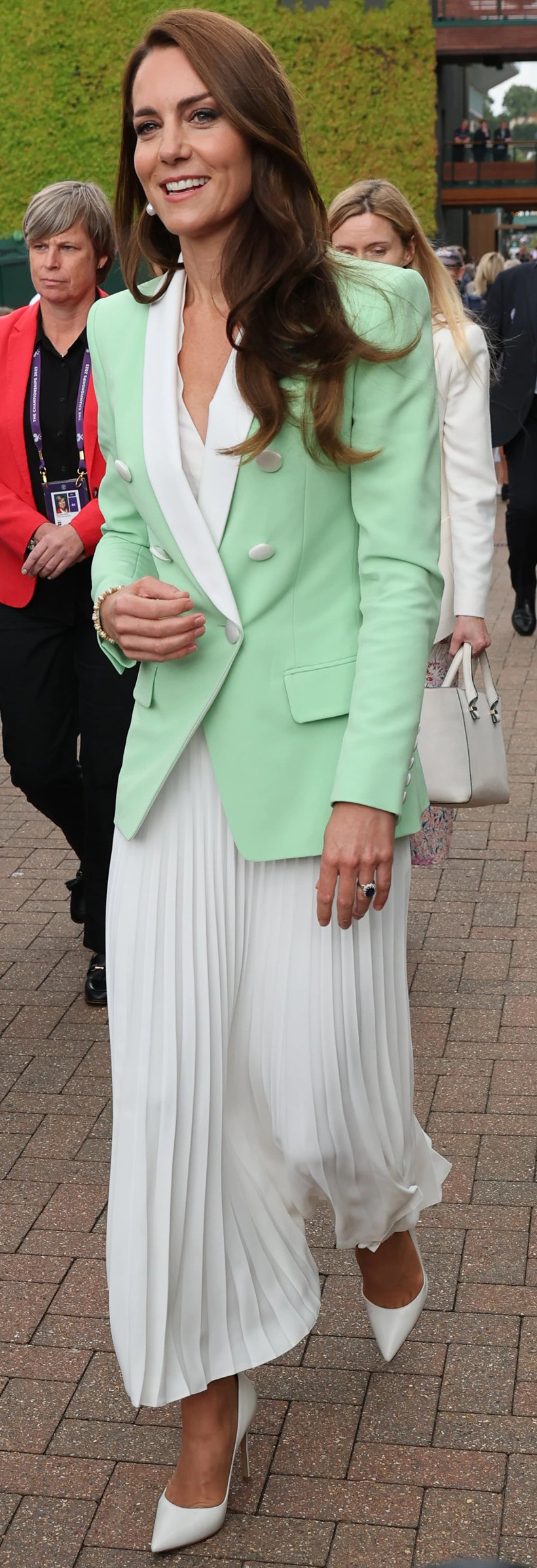 Kate Middleton Sports Minty Fresh Look In Green Balmain Blazer At