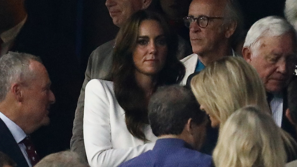 Kate Middleton Wows in White as she Supports England in the Rugby World Cup