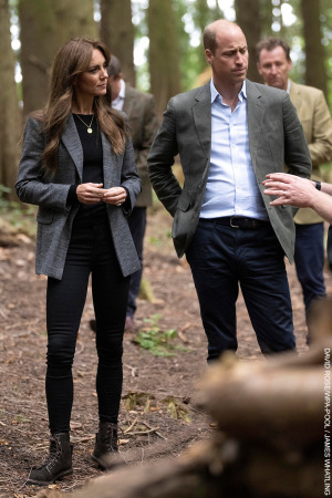 Kate Middleton wears combat boots & blazer for forest school visit