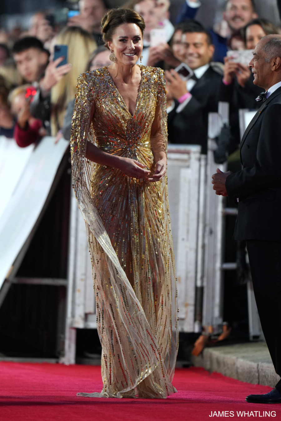 Dressed head to toe in gold, the Princess of Wales at the James Bond Premiere.